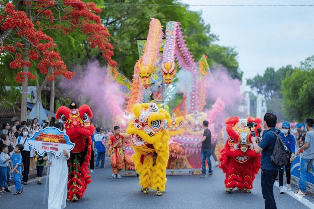 The Vietnamese dragon dance is most often performed during major festivals and celebrations like Tet and the Mid-Autumn Festival